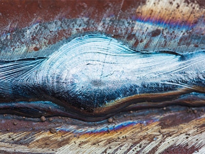 Calor extremo deforma el acero 